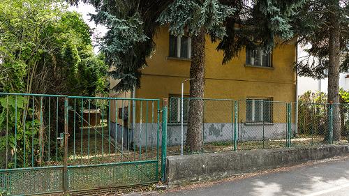 33828 In Hévíz, am höchsten Punkt der Ady Straße, steht ein zweistöckiges, voll ausgestattetes Familienhaus zum Verkauf.